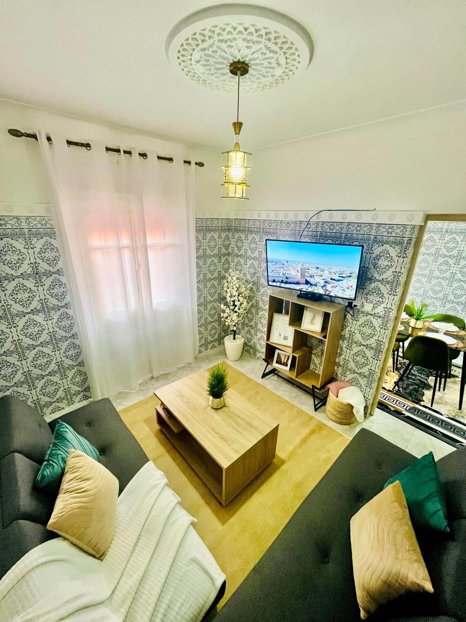 Apartment with nice private terrace&parking Appartement avec jolie terrasse privée et parking Marrakesh Exterior foto