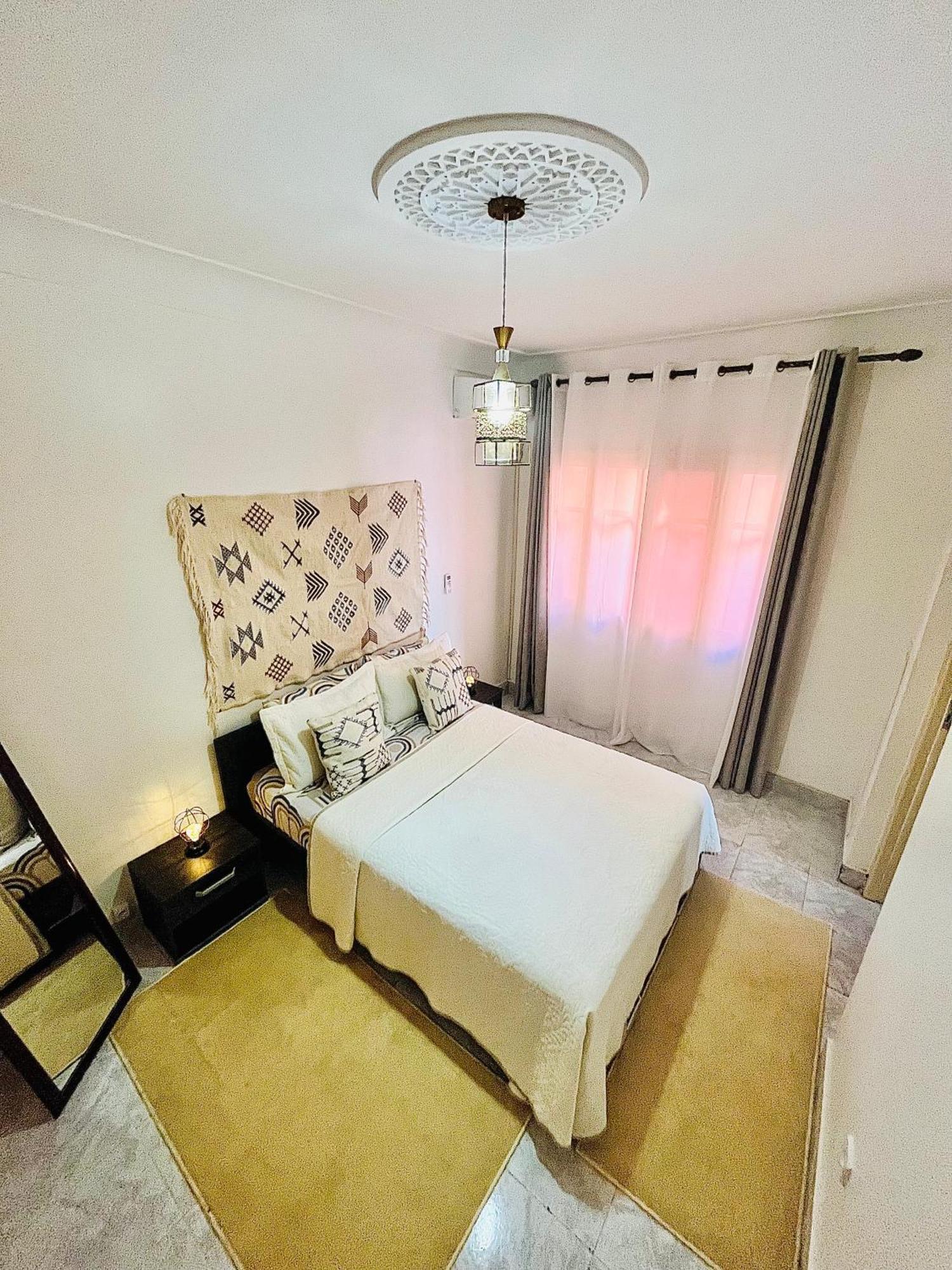 Apartment with nice private terrace&parking Appartement avec jolie terrasse privée et parking Marrakesh Exterior foto