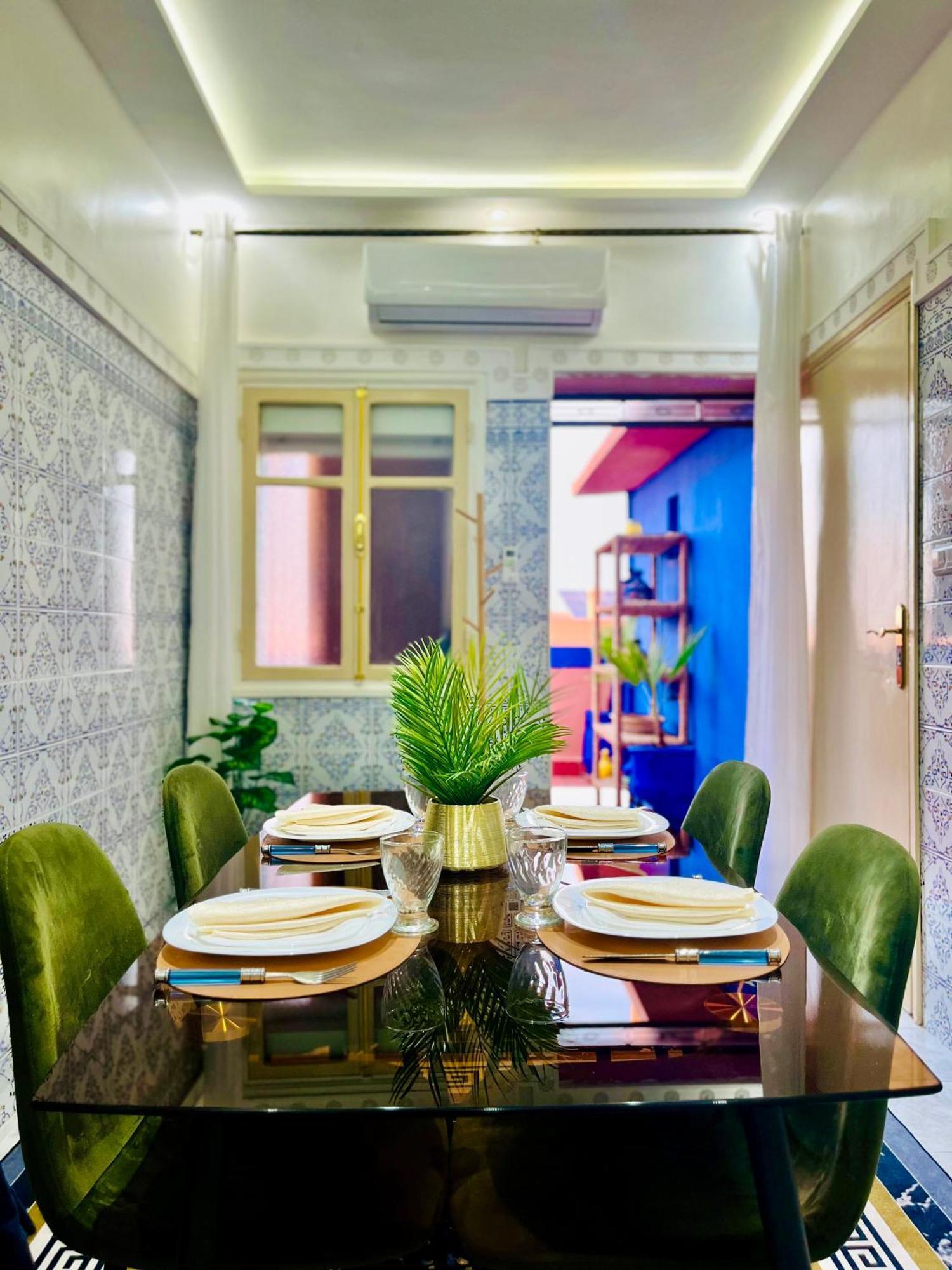 Apartment with nice private terrace&parking Appartement avec jolie terrasse privée et parking Marrakesh Exterior foto